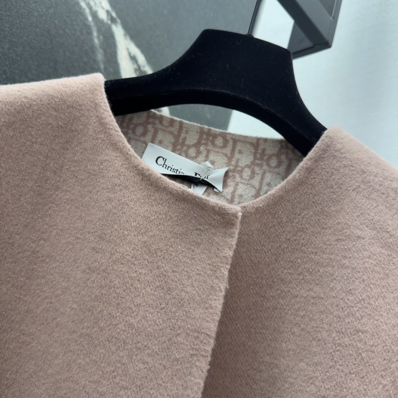 chr1st1an D10r outwear